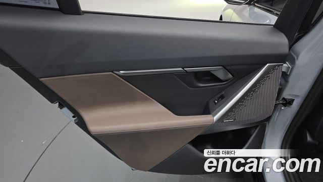 BMW 5-Series 2024 — photo 15