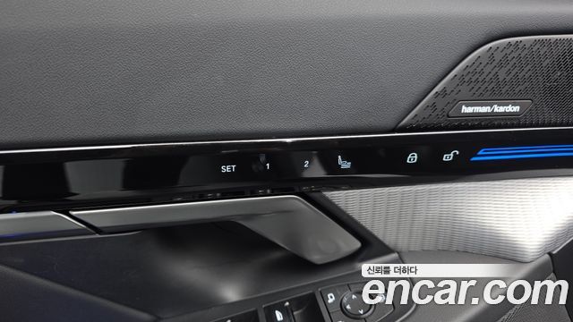 BMW 5-Series 2024 — photo 30
