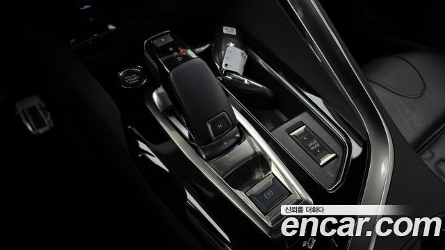 Peugeot 3008 2022 — photo 12