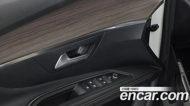 Peugeot 3008 2022 — photo 30