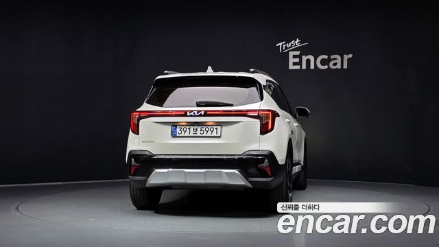 Kia Seltos 2023 — photo 4