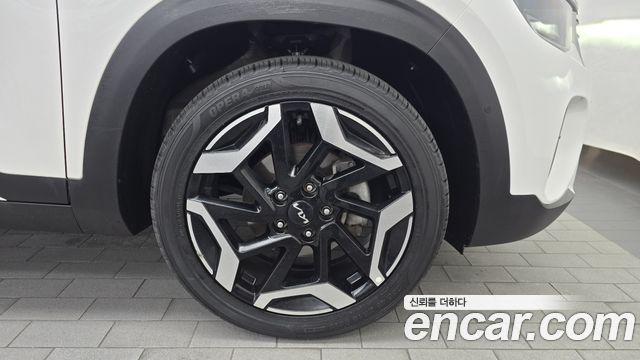 Kia Seltos 2023 — photo 7