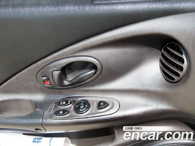 Hyundai Tiburon 2000 — photo 11