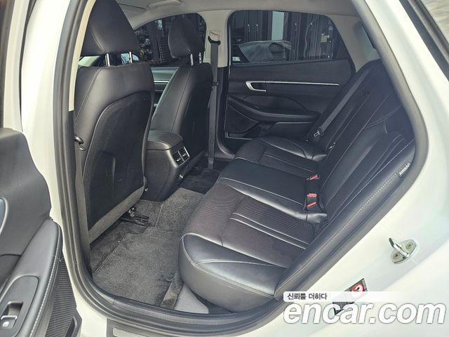 Hyundai Sonata 2022 — photo 8