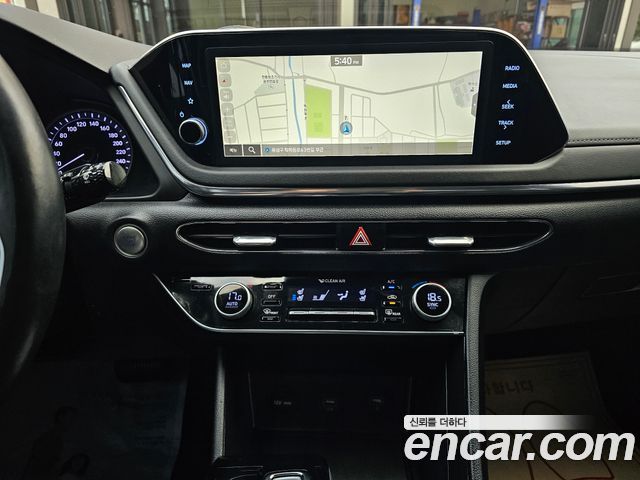 Hyundai Sonata 2022 — photo 14