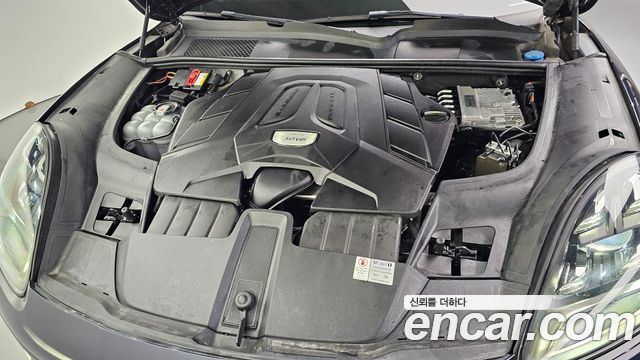 Porsche Cayenne 2019 — photo 6