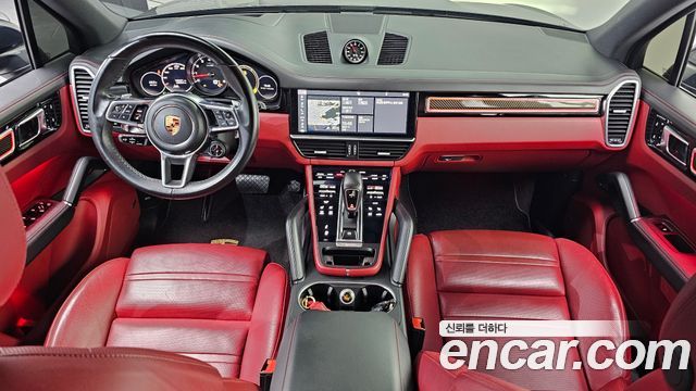 Porsche Cayenne 2019 — photo 10
