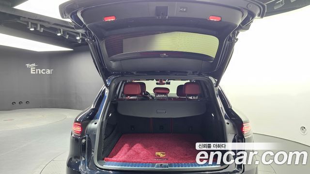 Porsche Cayenne 2019 — photo 26