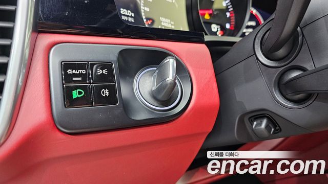 Porsche Cayenne 2019 — photo 28