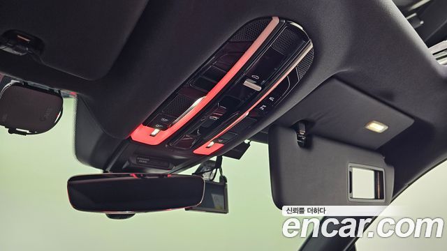 Porsche Cayenne 2019 — photo 29
