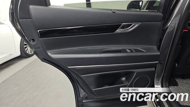 Genesis GV80 2020 — photo 15