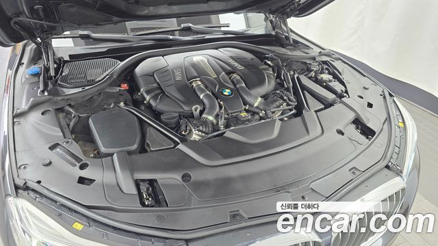 BMW 7-Series 2016 — photo 6