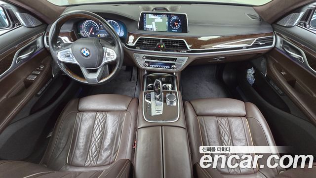 BMW 7-Series 2016 — photo 7