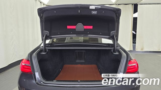 BMW 7-Series 2016 — photo 20