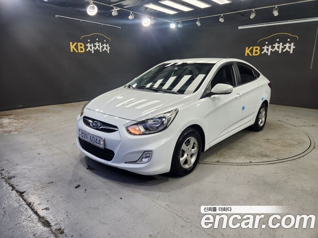 Hyundai Accent 2011 — photo 2