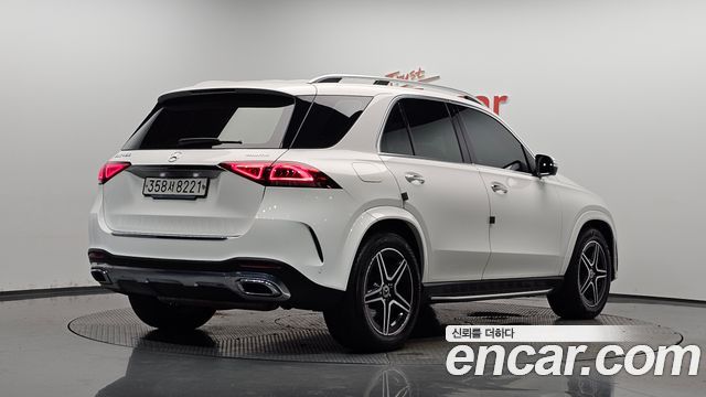 Mercedes-Benz GLE-Class 2019 — photo 2