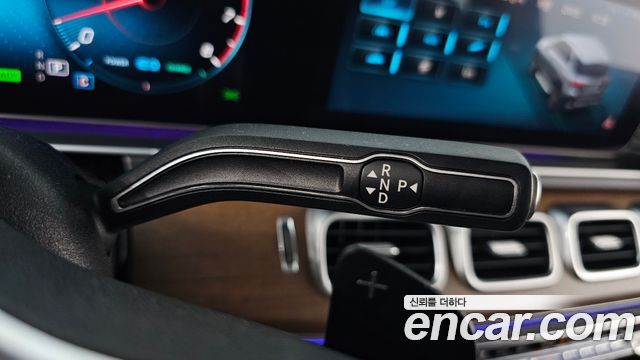 Mercedes-Benz GLE-Class 2019 — photo 12