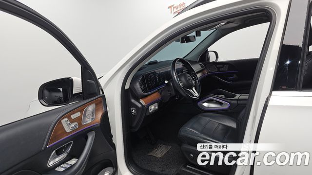 Mercedes-Benz GLE-Class 2019 — photo 13