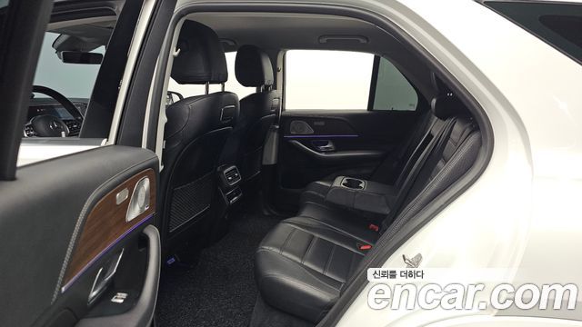 Mercedes-Benz GLE-Class 2019 — photo 18