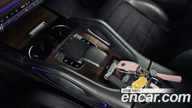 Mercedes-Benz GLE-Class 2019 — photo 22