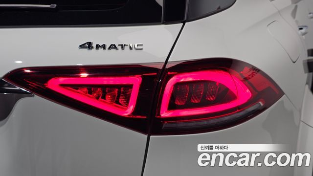 Mercedes-Benz GLE-Class 2019 — photo 9