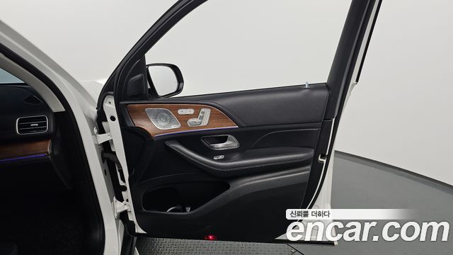 Mercedes-Benz GLE-Class 2019 — photo 14