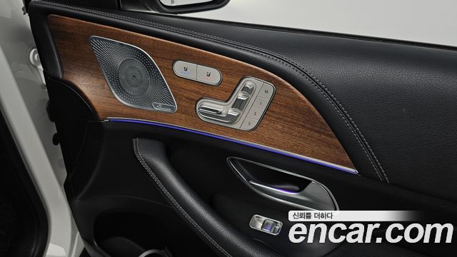 Mercedes-Benz GLE-Class 2019 — photo 31
