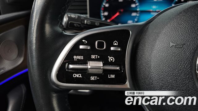 Mercedes-Benz GLE-Class 2019 — photo 33