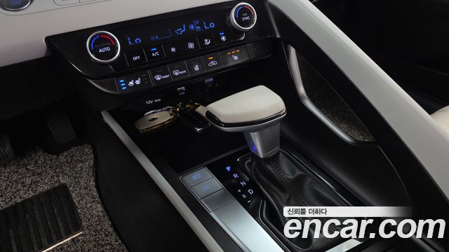Hyundai AVANTE 2021 — photo 12