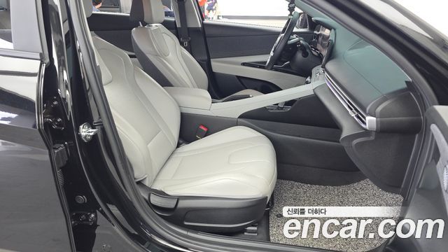 Hyundai AVANTE 2021 — photo 17