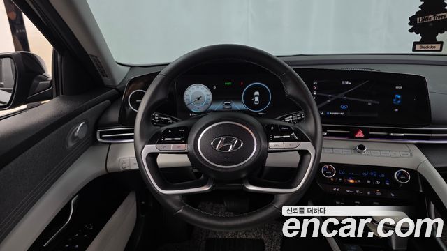 Hyundai AVANTE 2021 — photo 19
