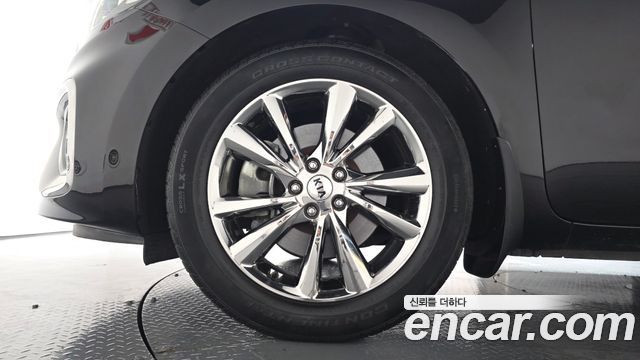 Kia Canival 2019 — photo 5