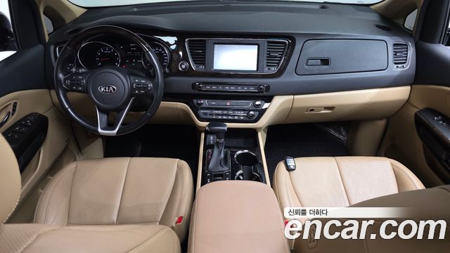 Kia Canival 2019 — photo 10