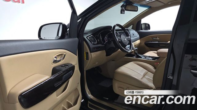 Kia Canival 2019 — photo 13