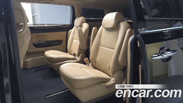 Kia Canival 2019 — photo 18