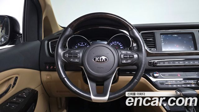 Kia Canival 2019 — photo 19