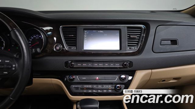 Kia Canival 2019 — photo 20