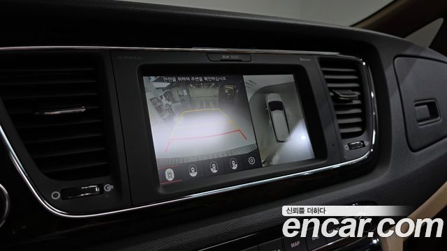 Kia Canival 2019 — photo 21