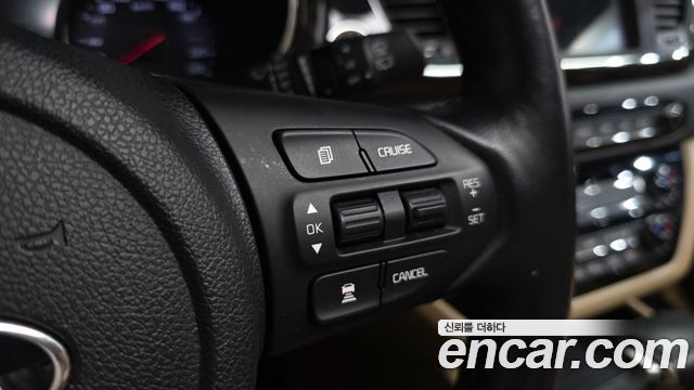 Kia Canival 2019 — photo 23