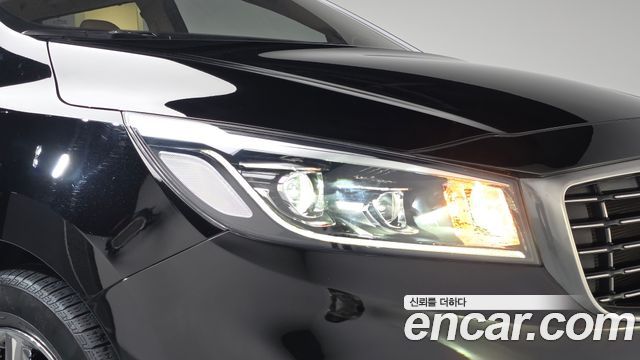 Kia Canival 2019 — photo 8