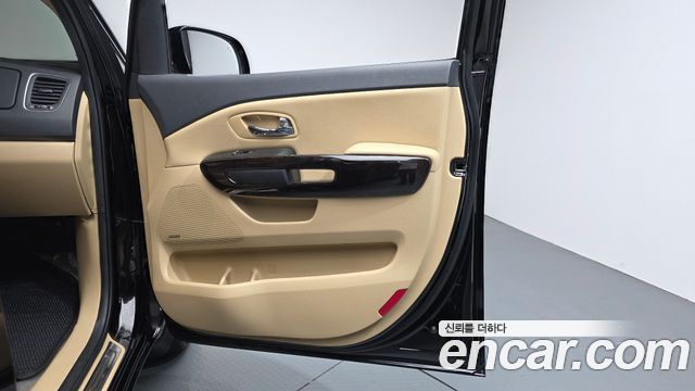 Kia Canival 2019 — photo 14