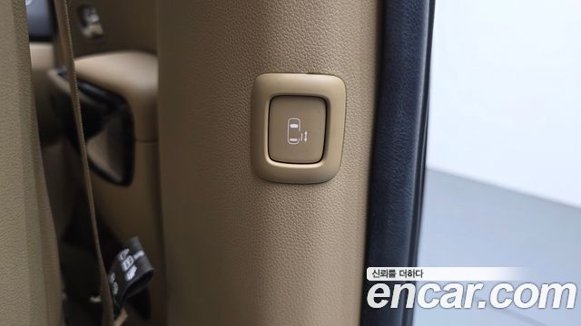 Kia Canival 2019 — photo 30