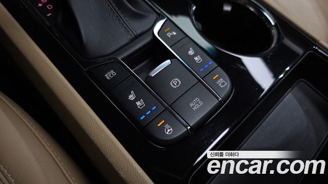 Kia Canival 2019 — photo 37