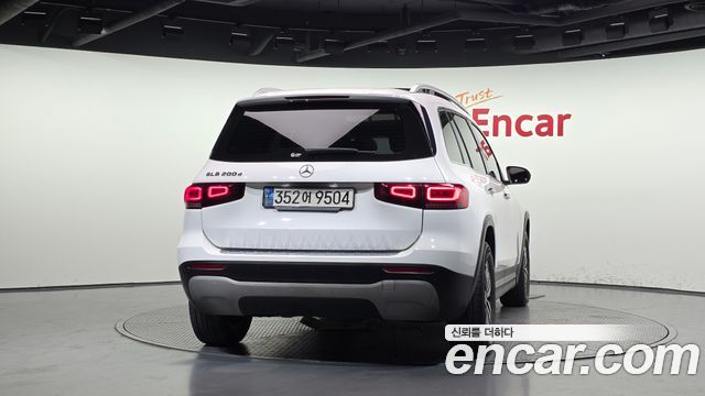 Mercedes-Benz GLB-Class 2021 — photo 4