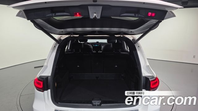Mercedes-Benz GLB-Class 2021 — photo 20