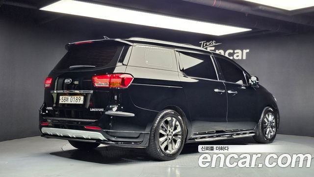 Kia Canival 2017 — photo 2