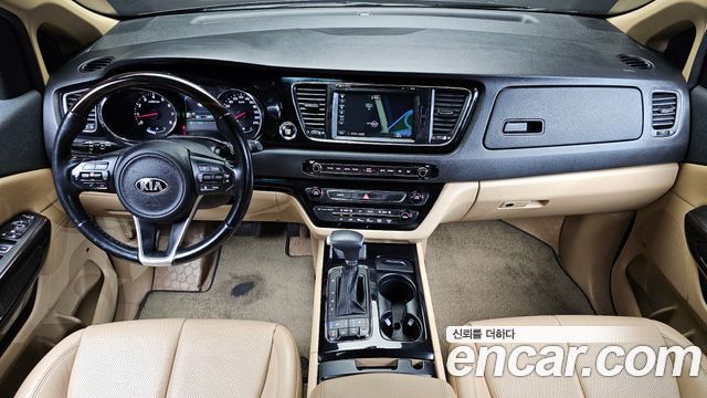 Kia Canival 2017 — photo 7
