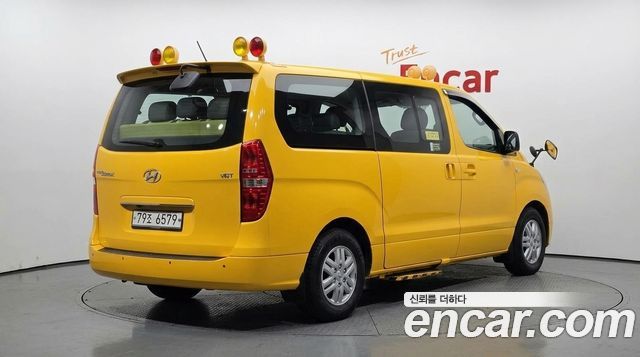 Hyundai Starex 2016 — photo 2