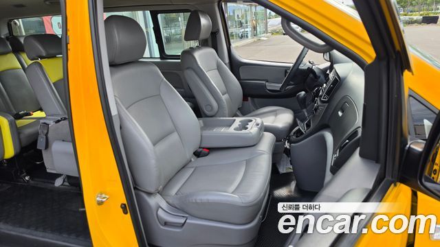 Hyundai Starex 2016 — photo 11