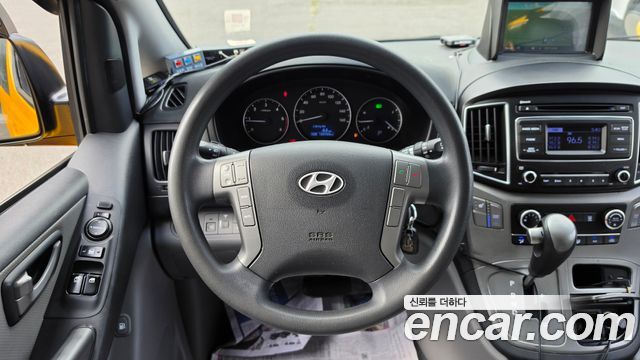 Hyundai Starex 2016 — photo 13